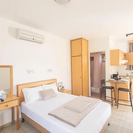 Pernera Nest * Πρωταράς