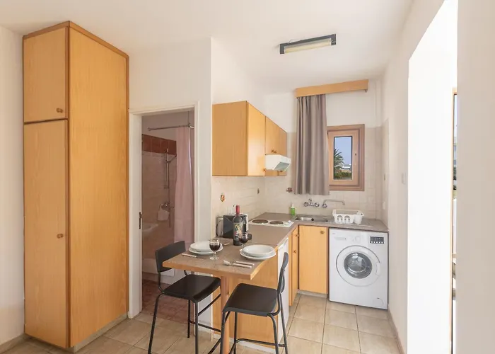 Pernera Nest Apartament *